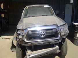 2014 TOYOTA TACOMA, SILVER, PRE-RUNNER, CREW CAB, 4.0L, AT, 2WD.  Z26462